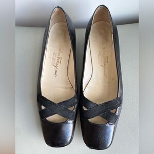 Salvatore Ferragamo Black Leather Low Heel with Ribbon Detail